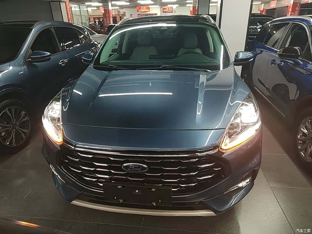Ford Escape, 2022 3