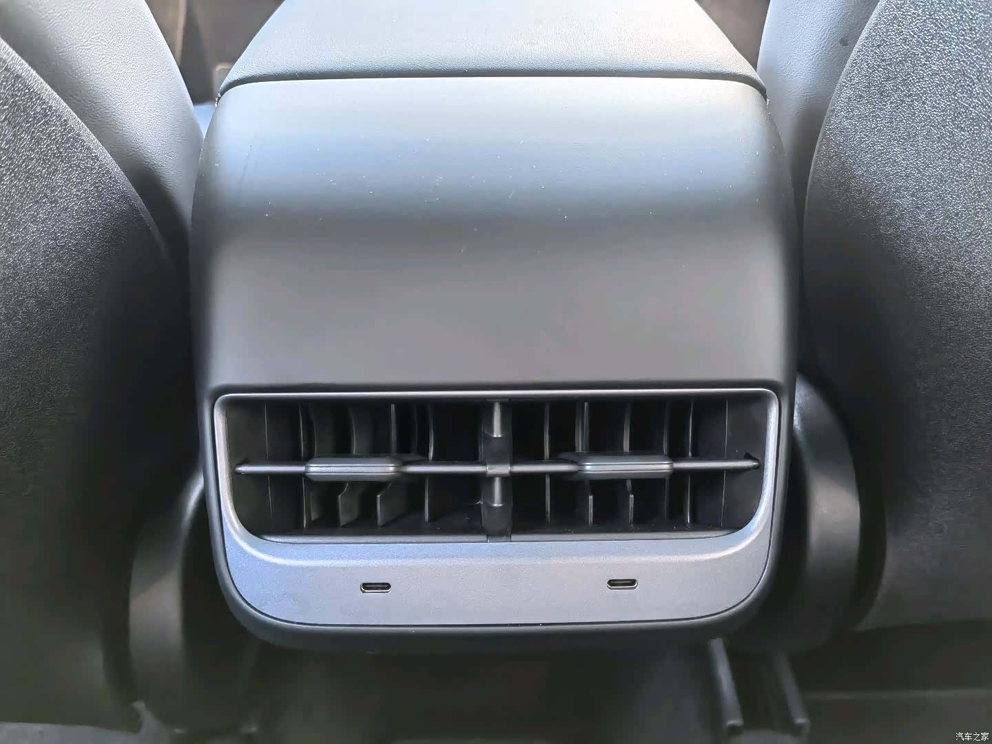Tesla Model Y, 2022 10