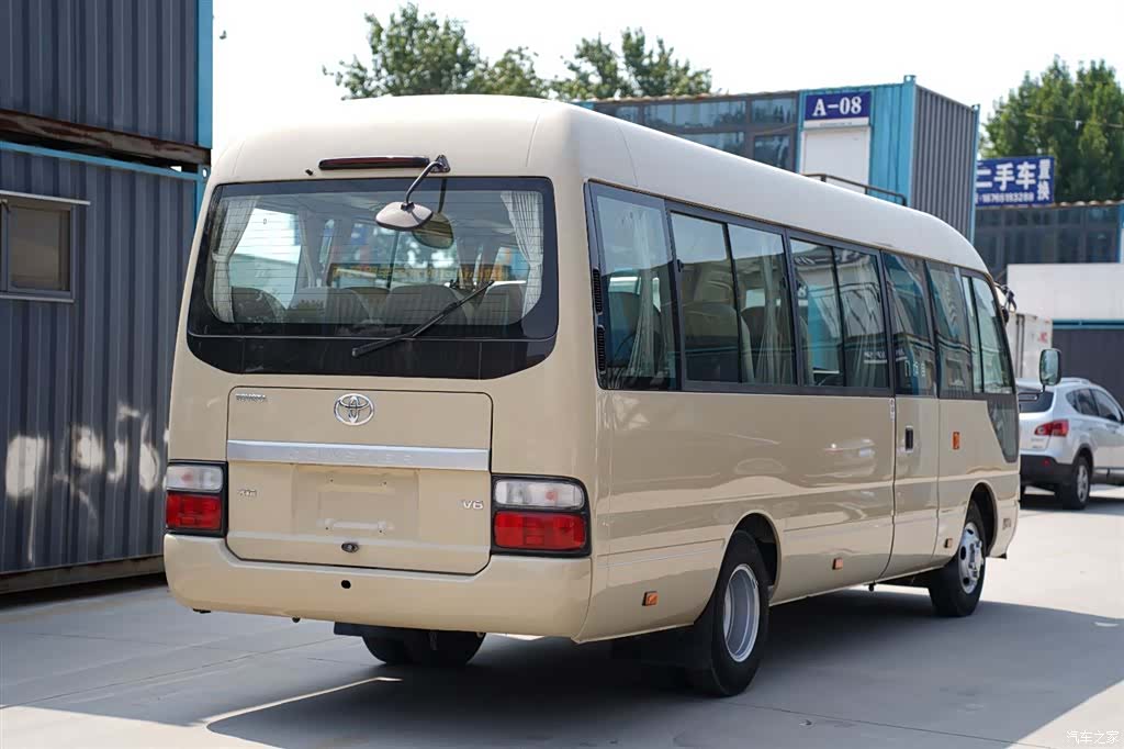 Toyota Coaster, 2016 7