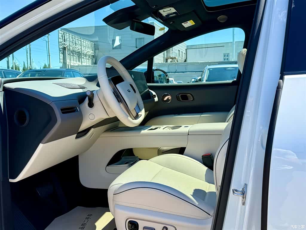 Li Auto i6, 2026 10
