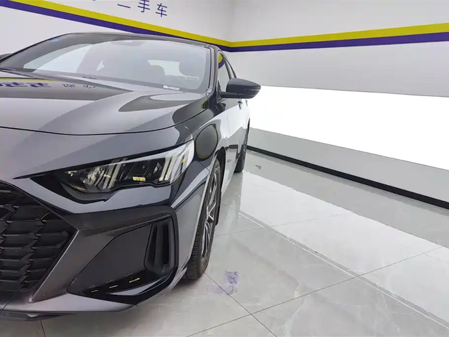 Trumpchi Shadow Leopard