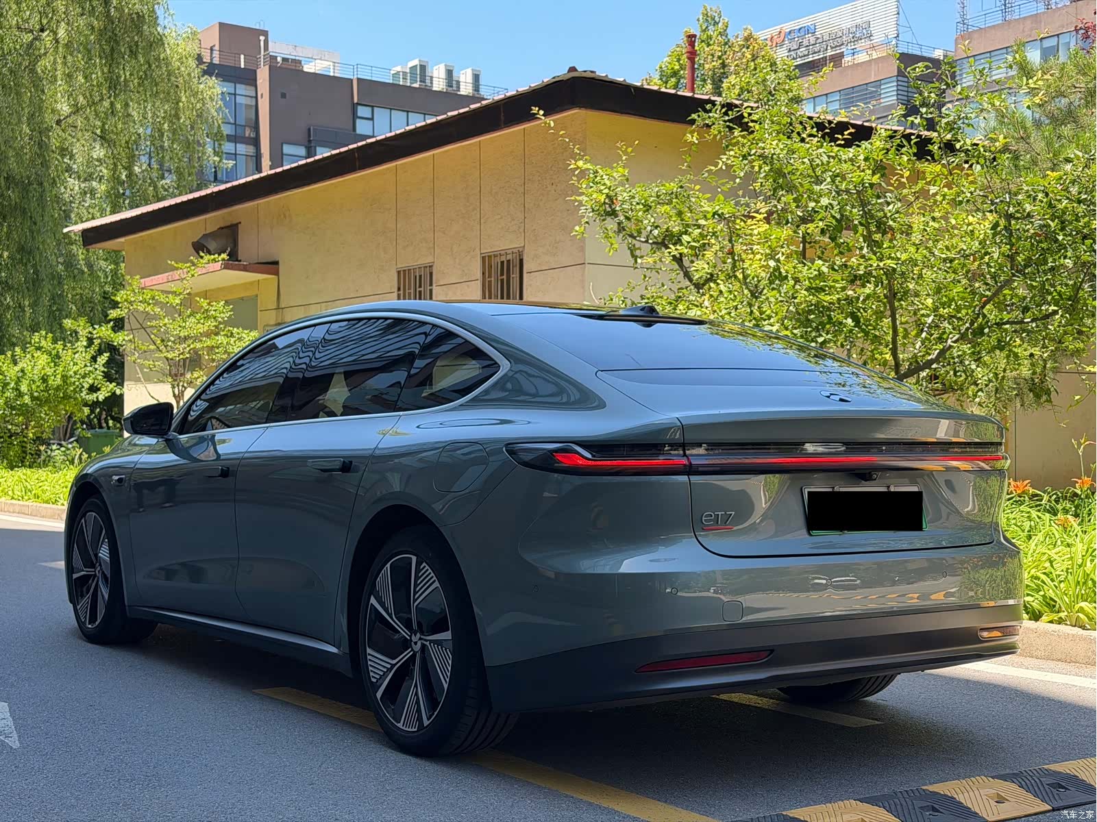 NIO ET7, 2023 все фото