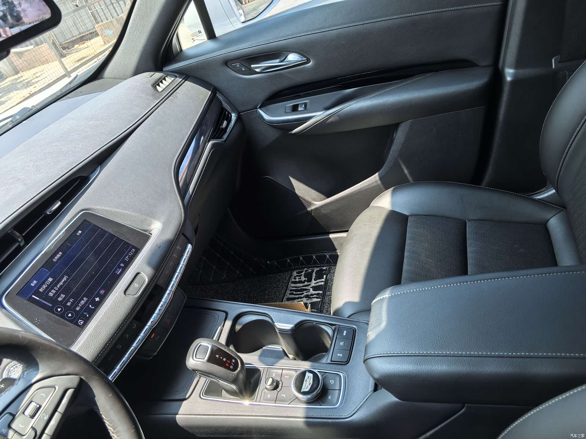 Cadillac XT4, 2019 11