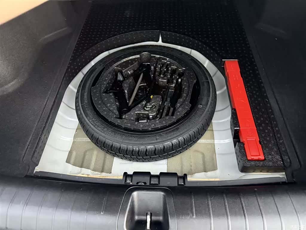 Geely Emgrand, 2021 11