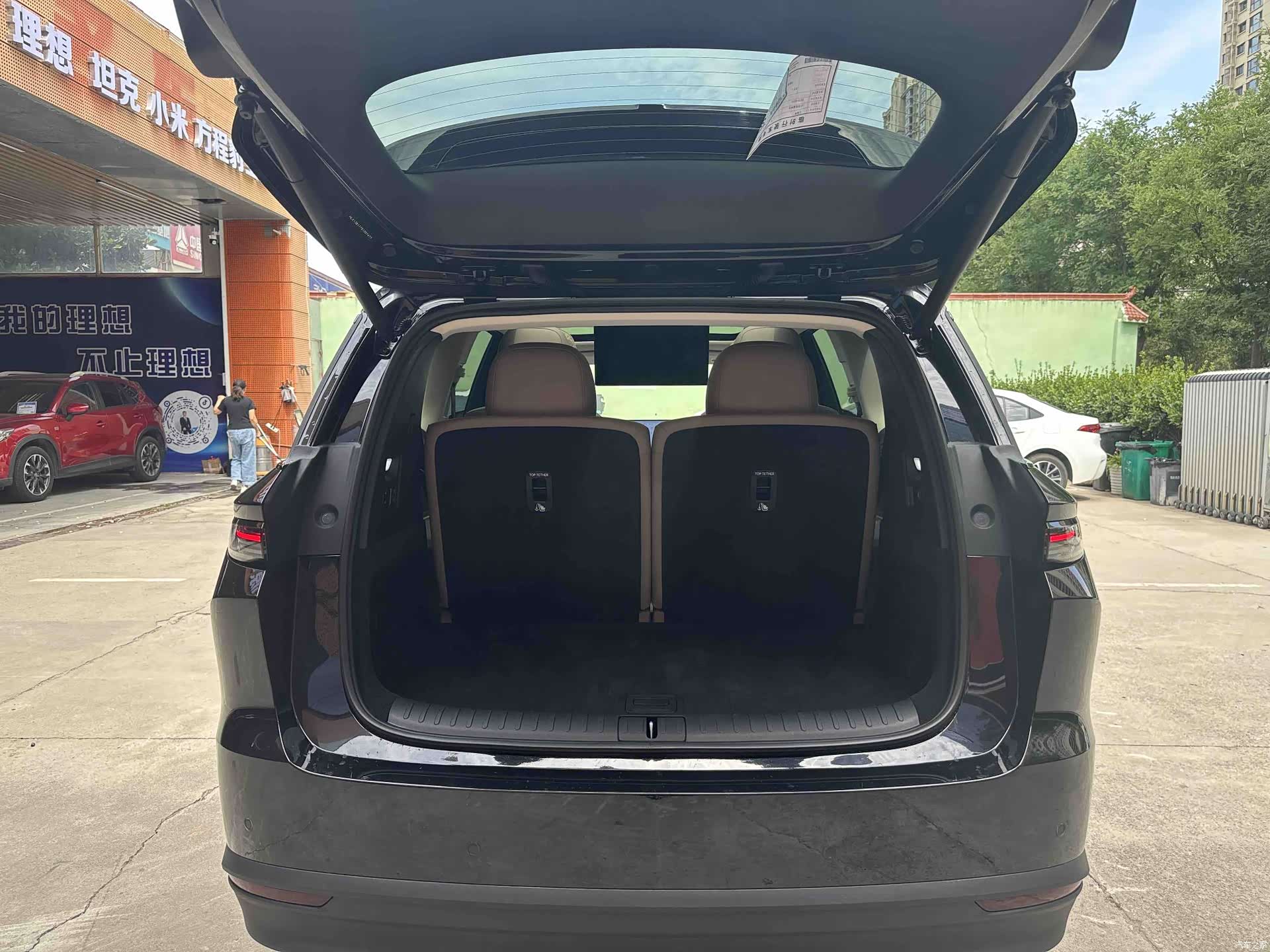 Li Auto i8, 2025 17
