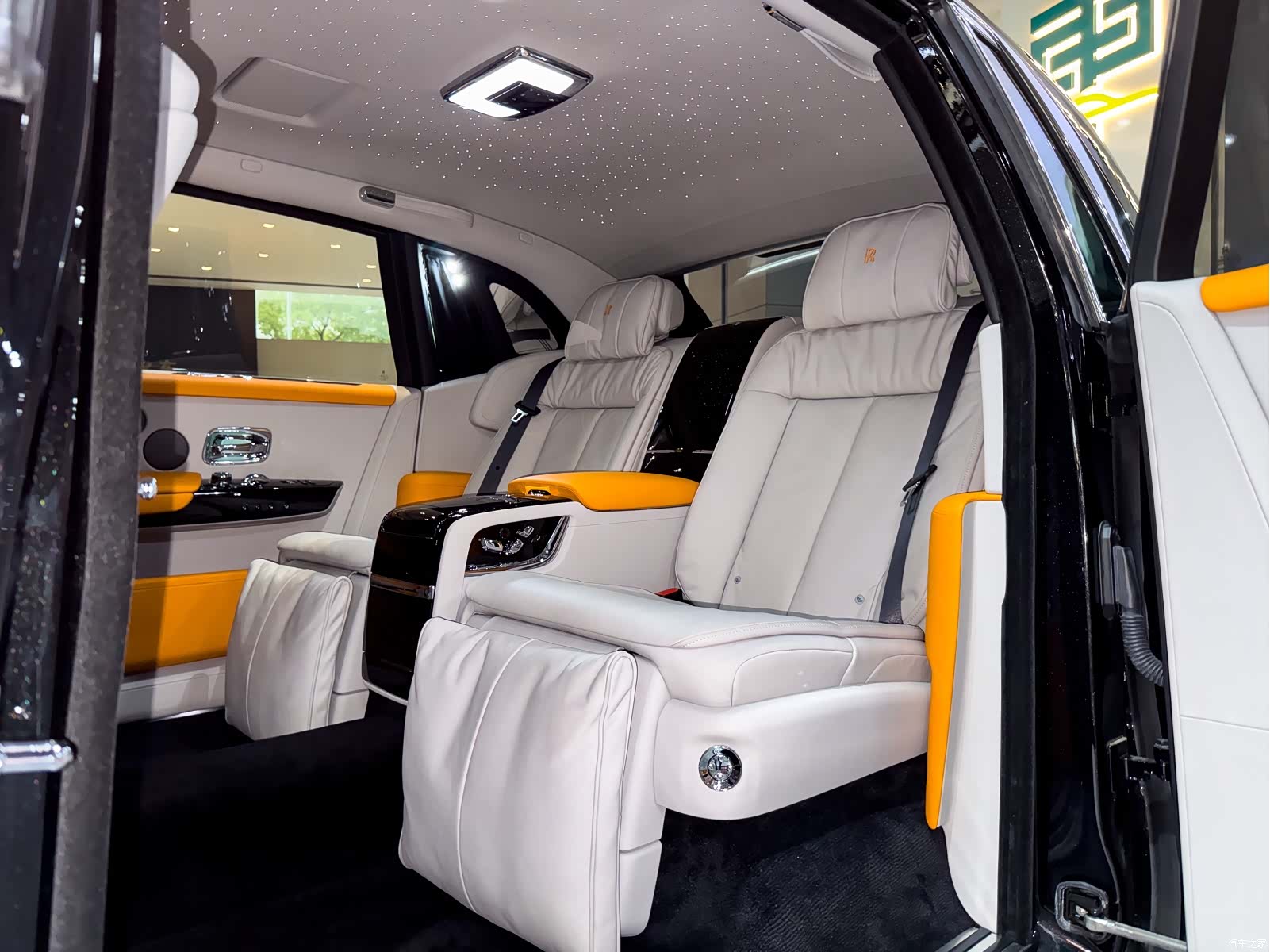Rolls-Royce Phantom, 2023 20