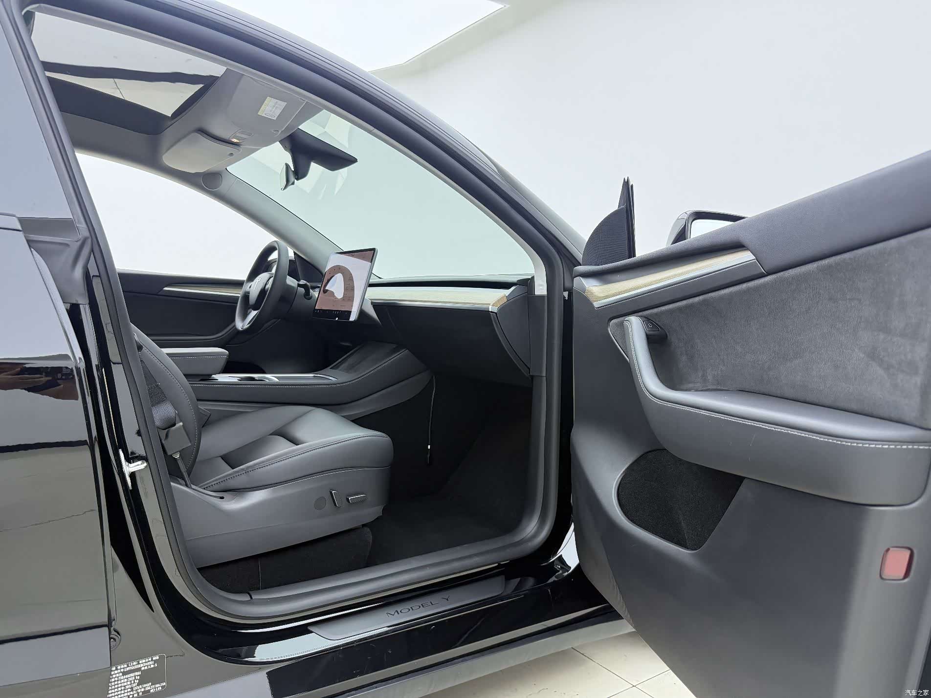 Tesla Model Y, 2021 14