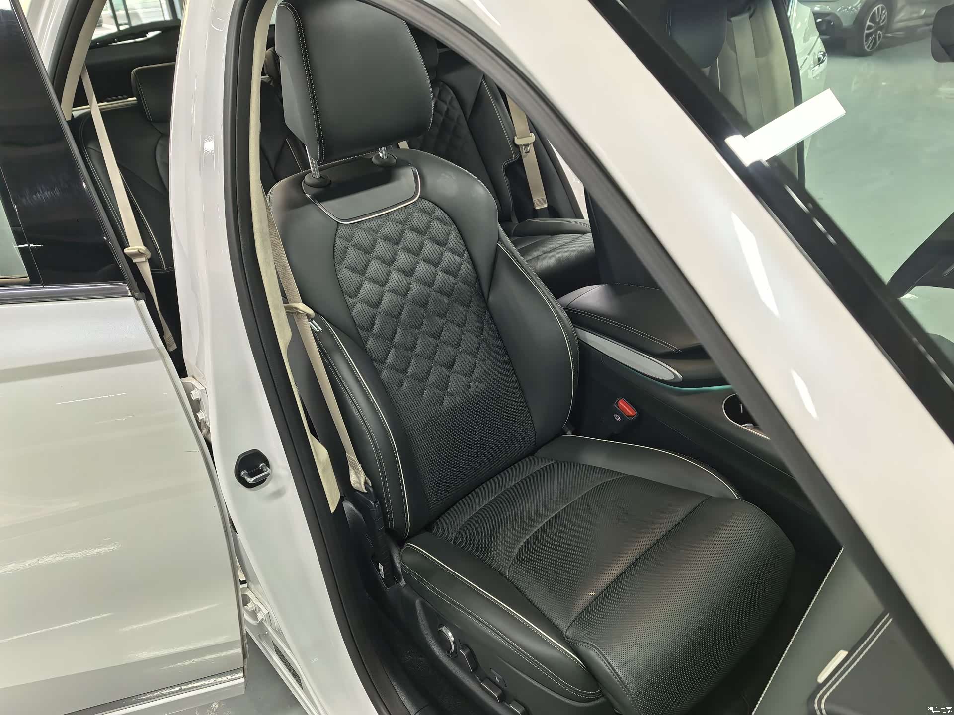 Genesis GV70, 2024 17