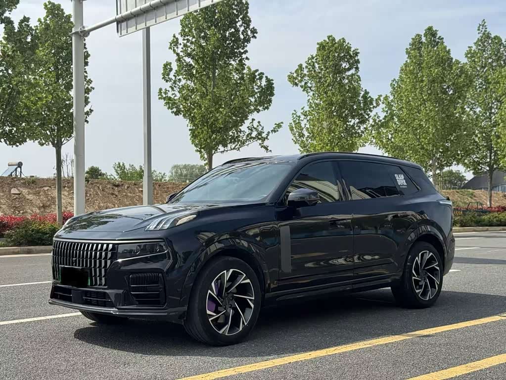 Lynk & Co 09