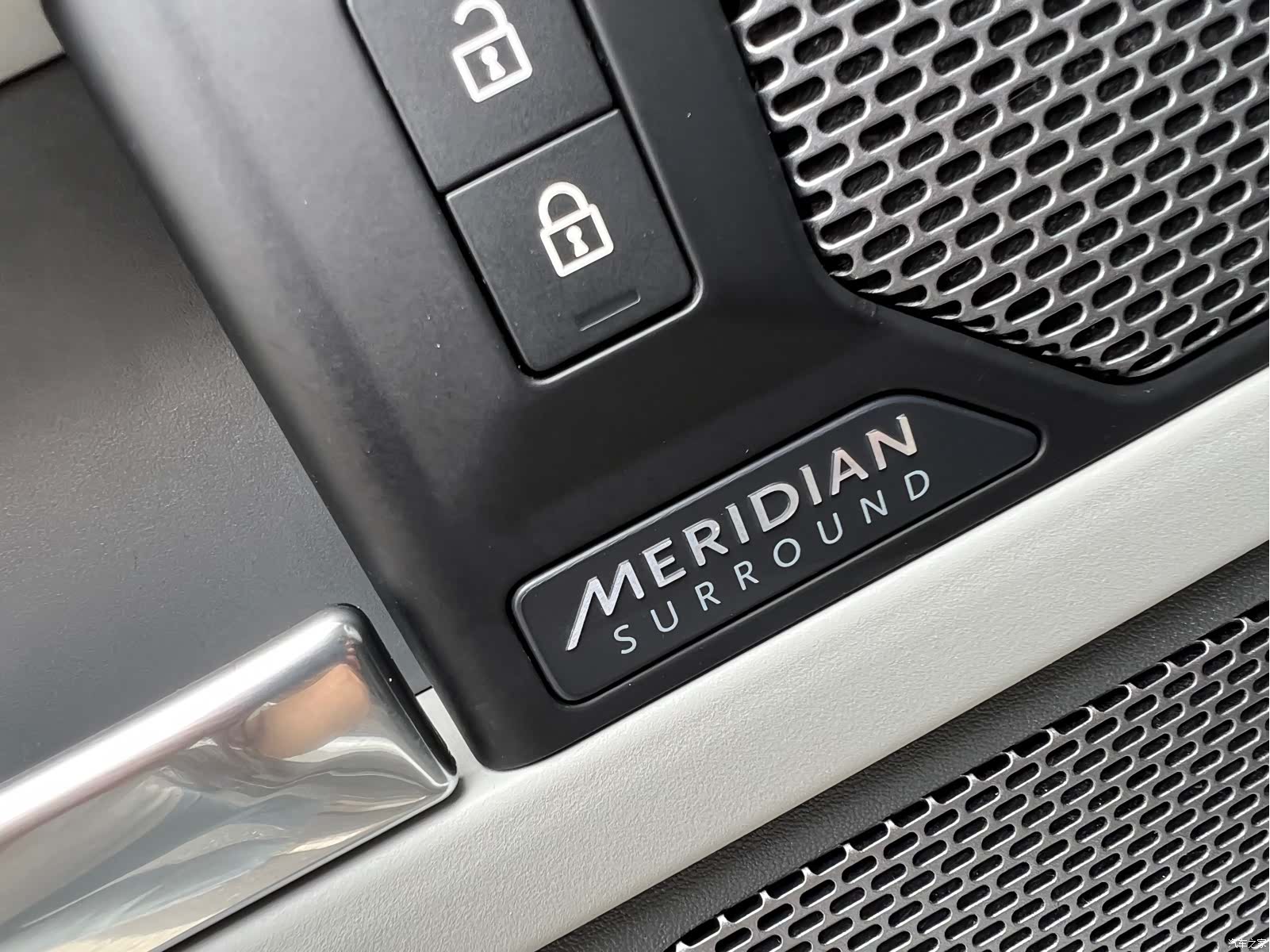 Land Rover Defender, 2020 8