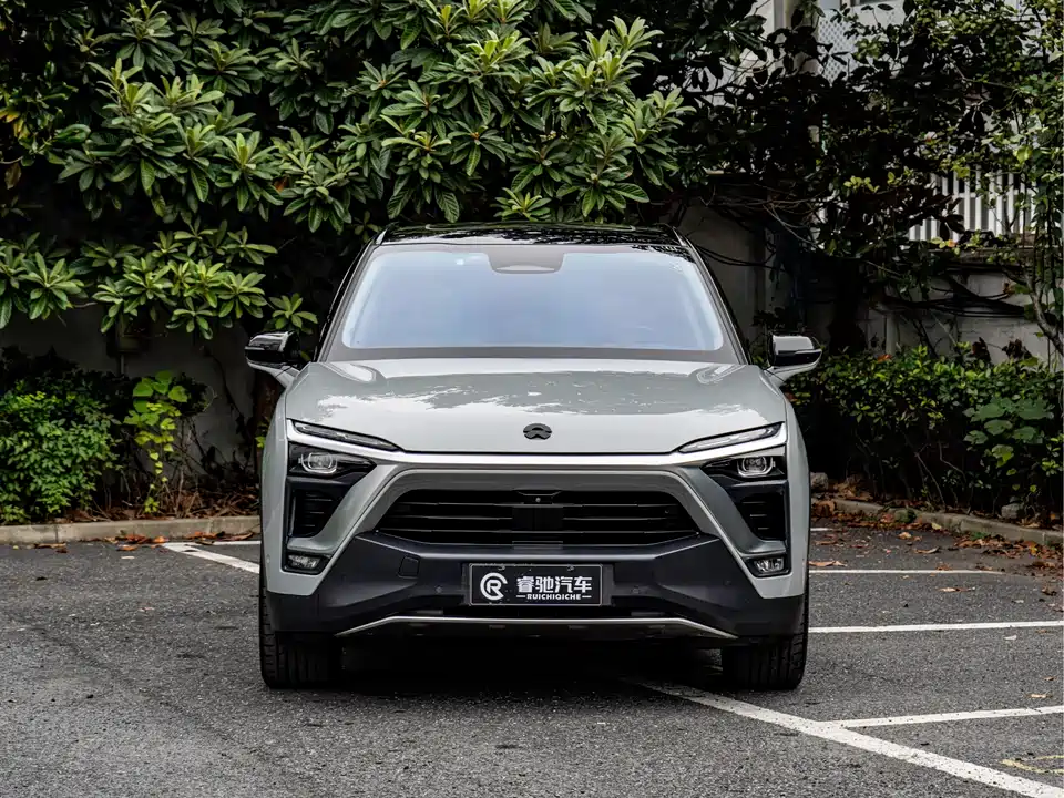 NIO ES8