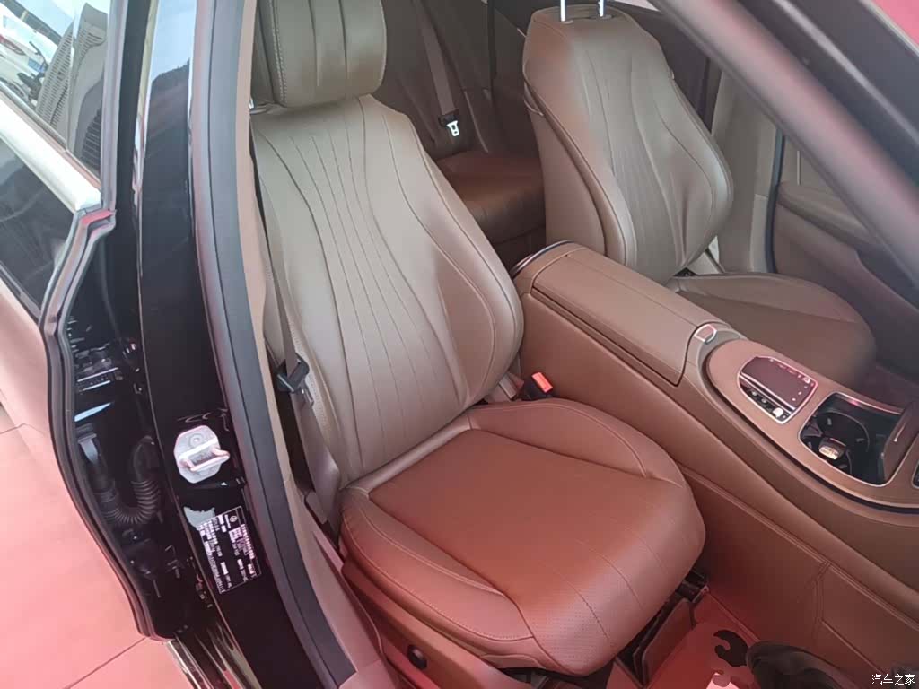 Mercedes-Benz E-Class, 2021 25