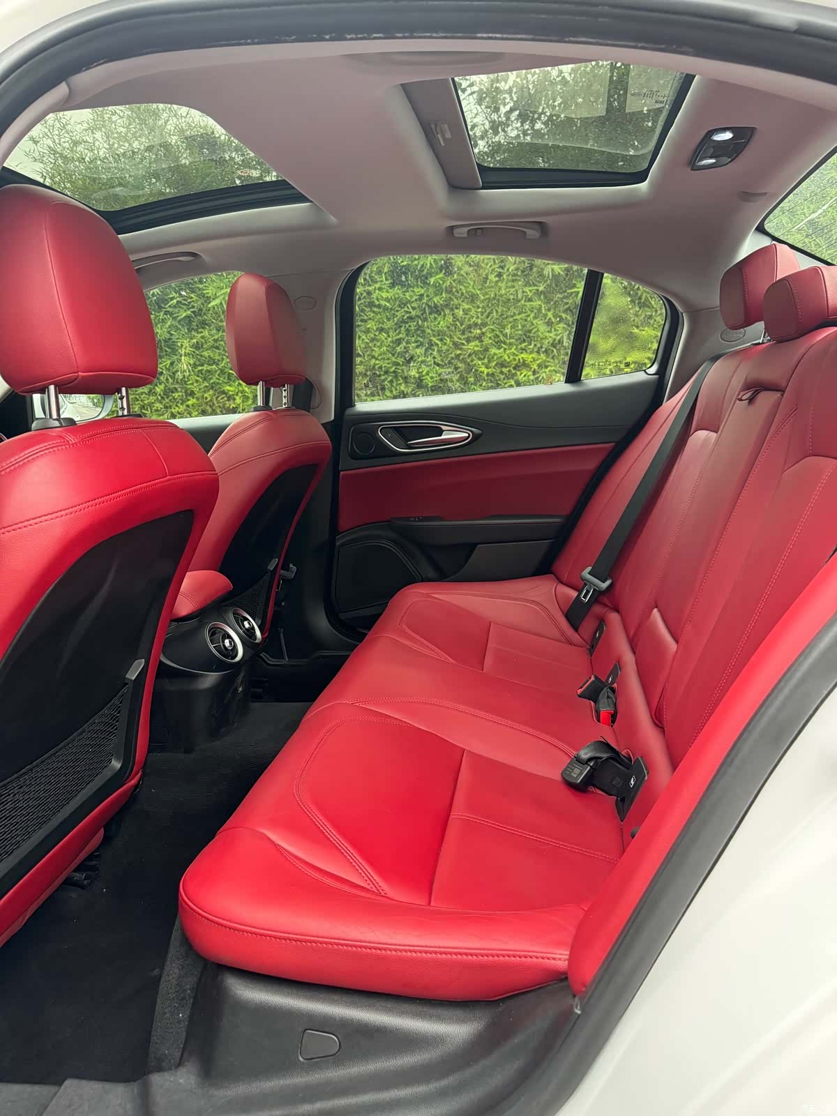 Alfa Romeo Giulia, 2017 все фото