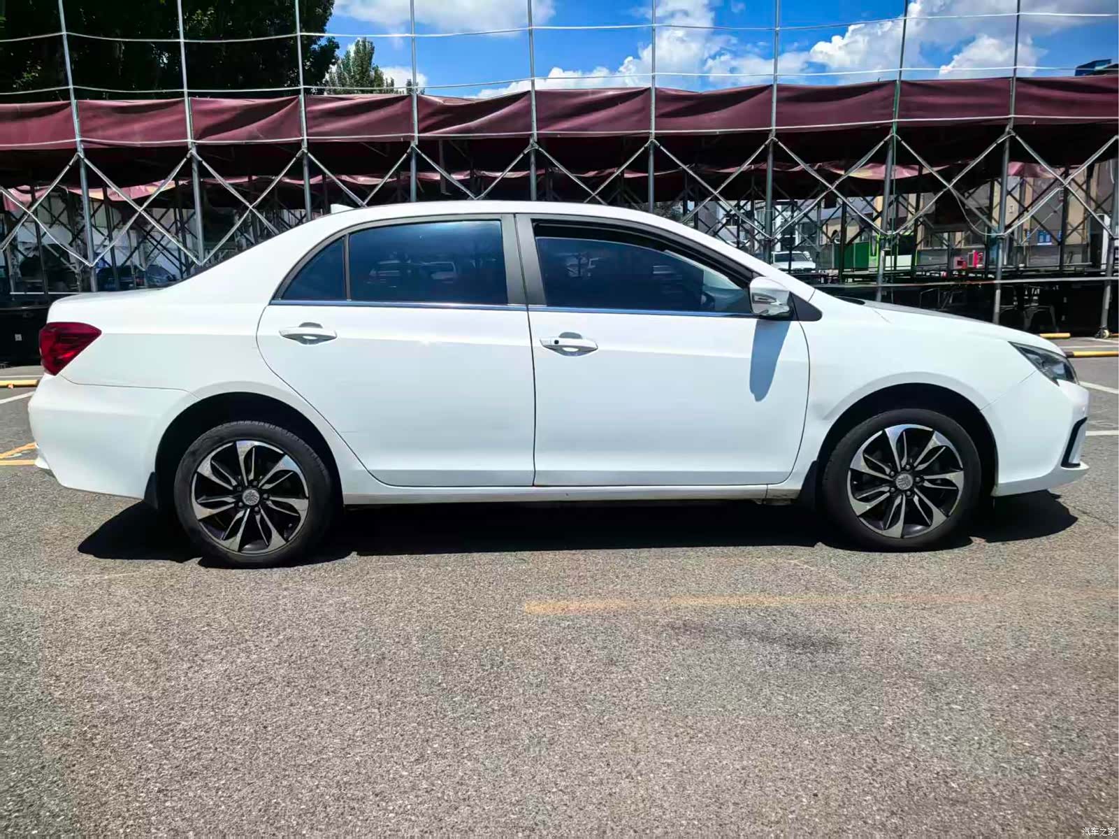 BYD Qin, 2016 8