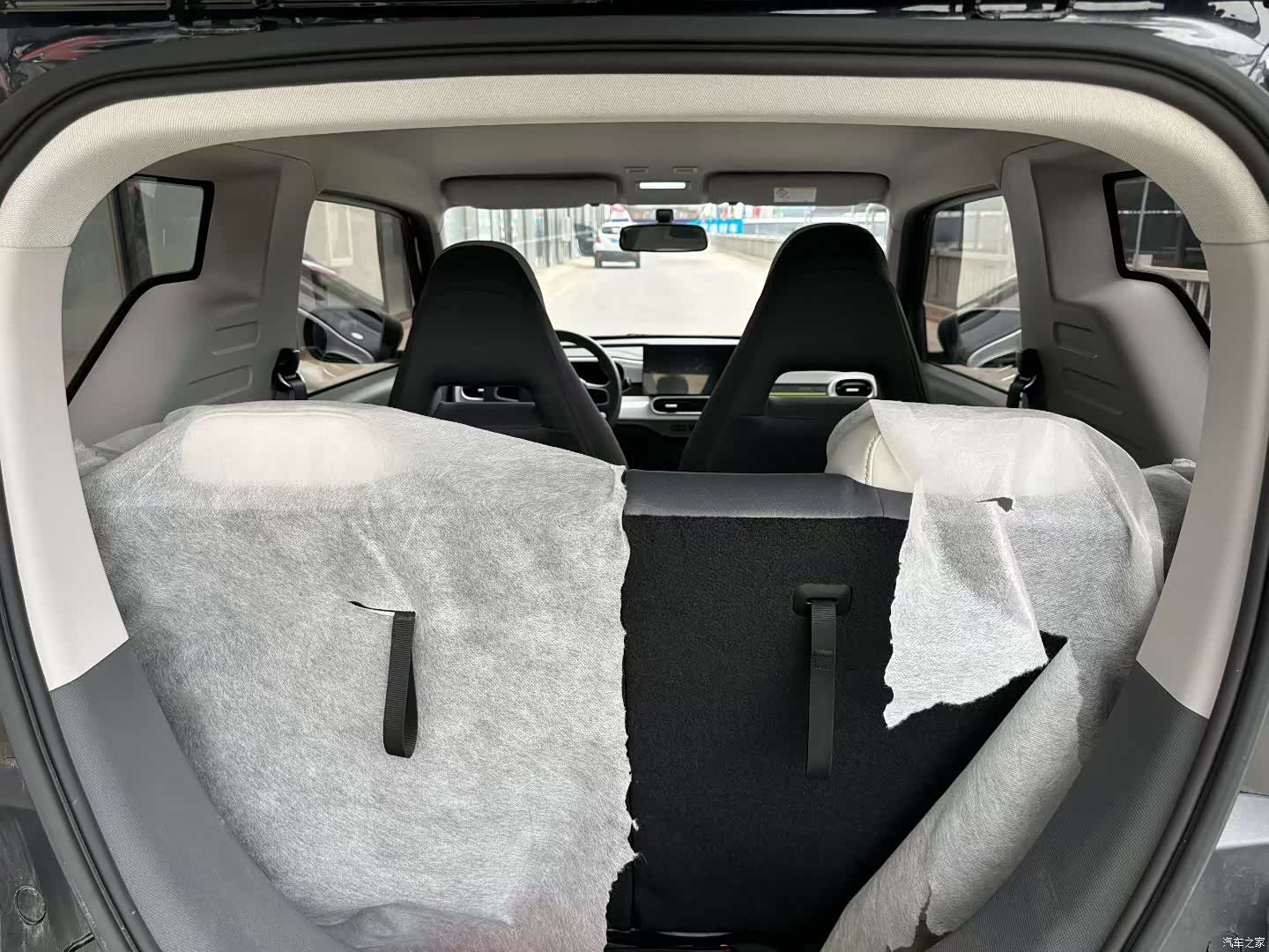 Geely Panda, 2025 8