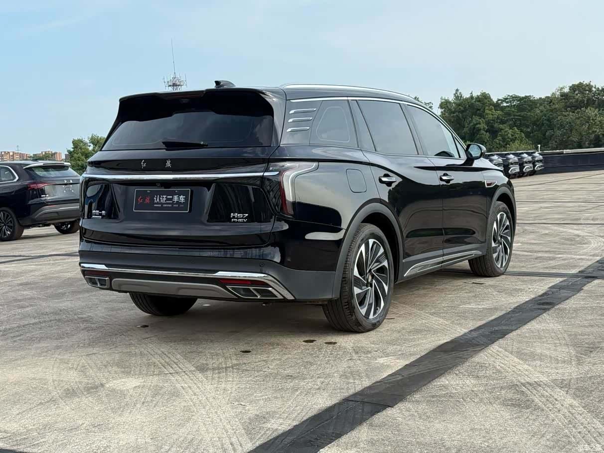 Hongqi HS7, 2024 3