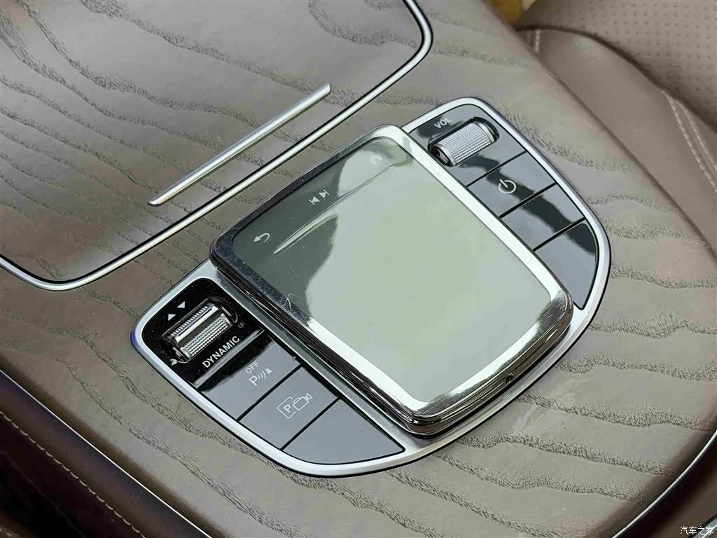 Mercedes-Benz E-Class, 2022 14