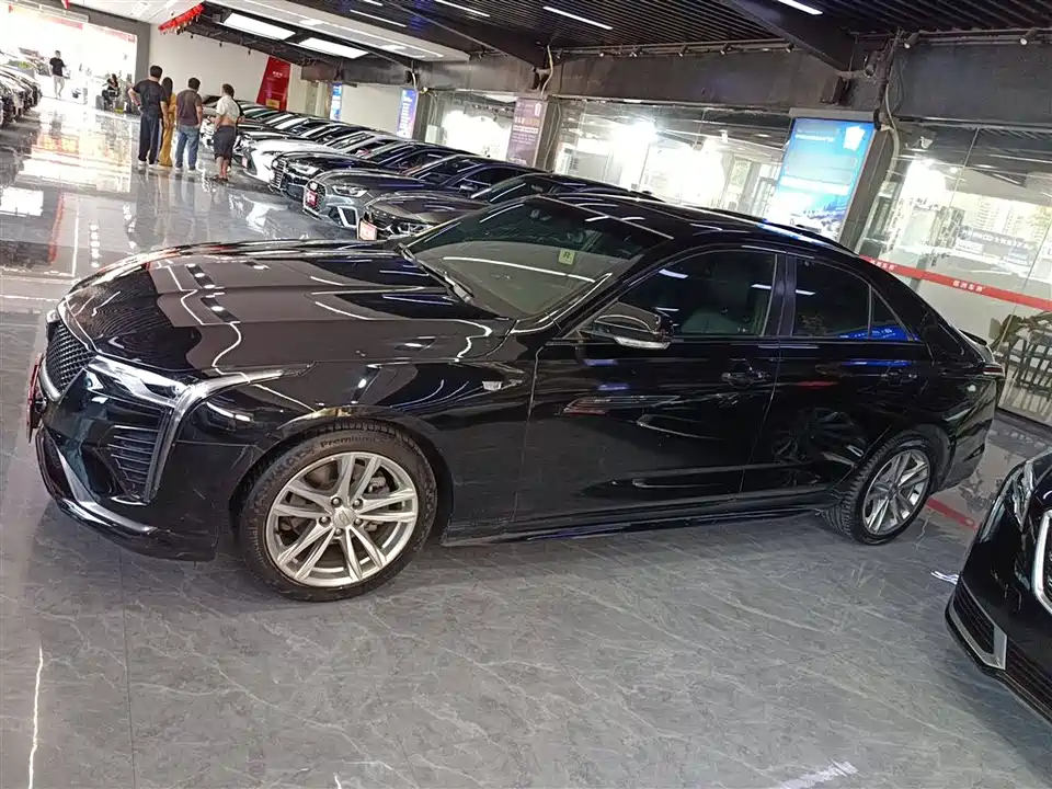 Cadillac CT4