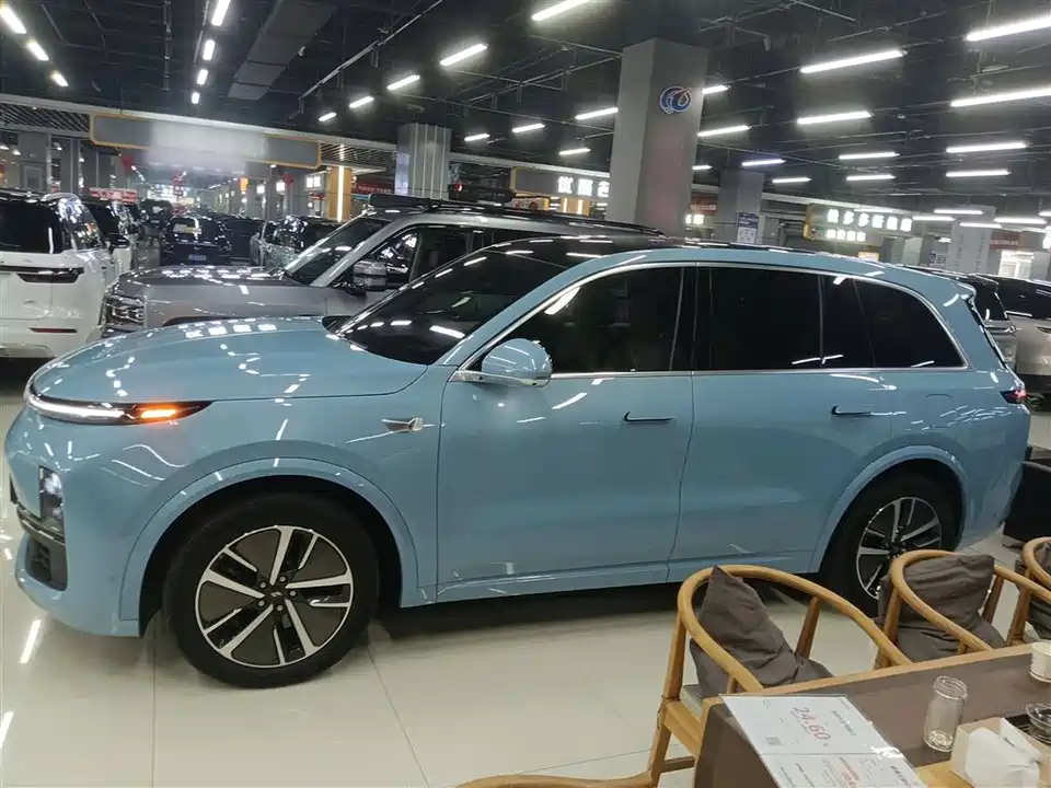 Li Auto Ideal L8