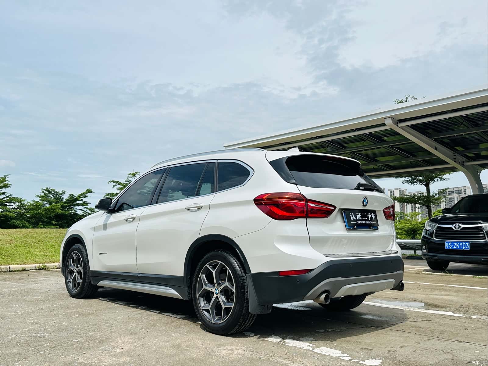 BMW X1, 2018 все фото