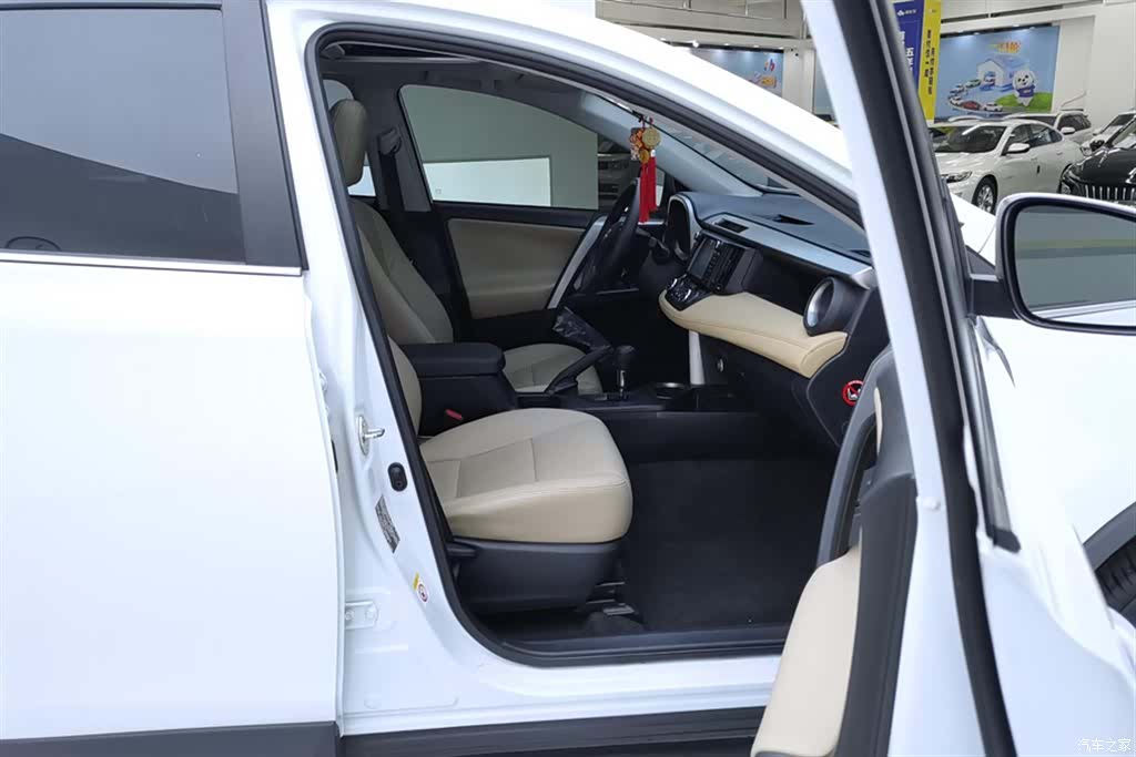 Toyota RAV4, 2018 8