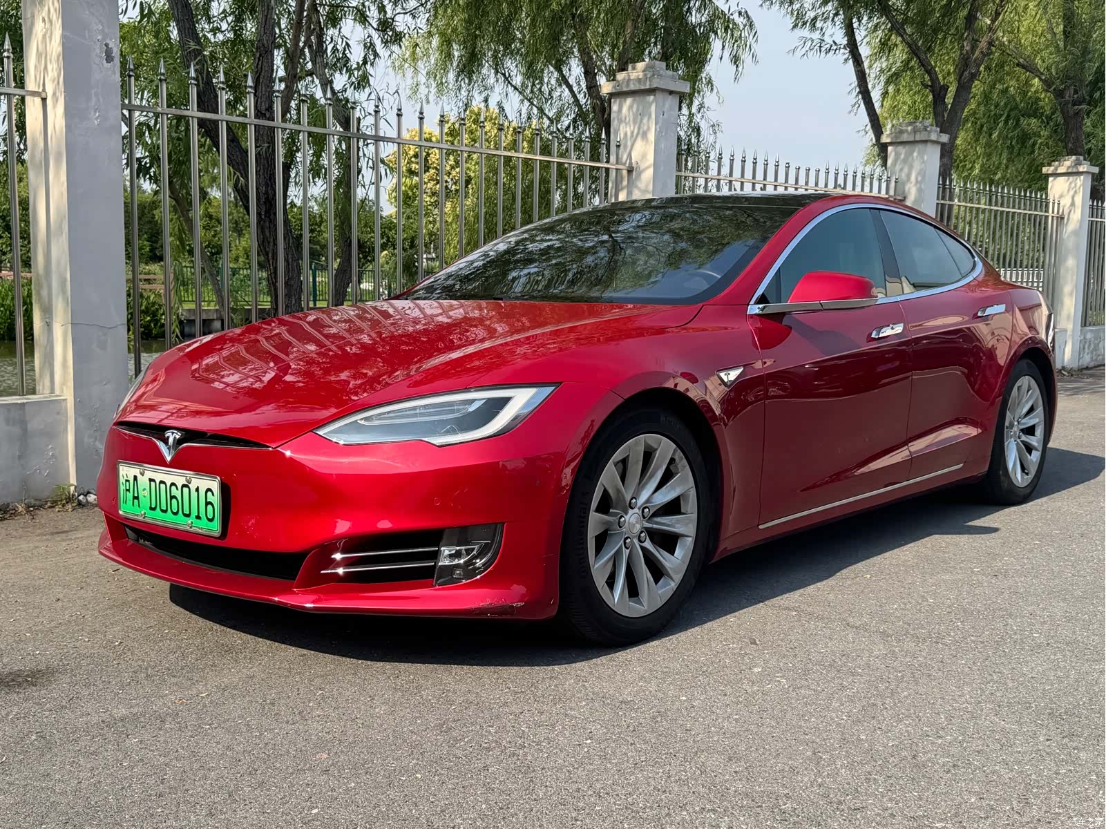 Tesla Model S, 2017 1