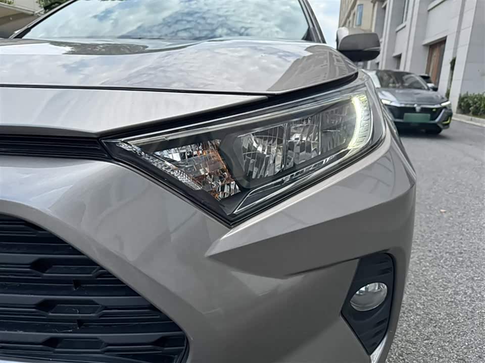 Toyota RAV4 Rongfang