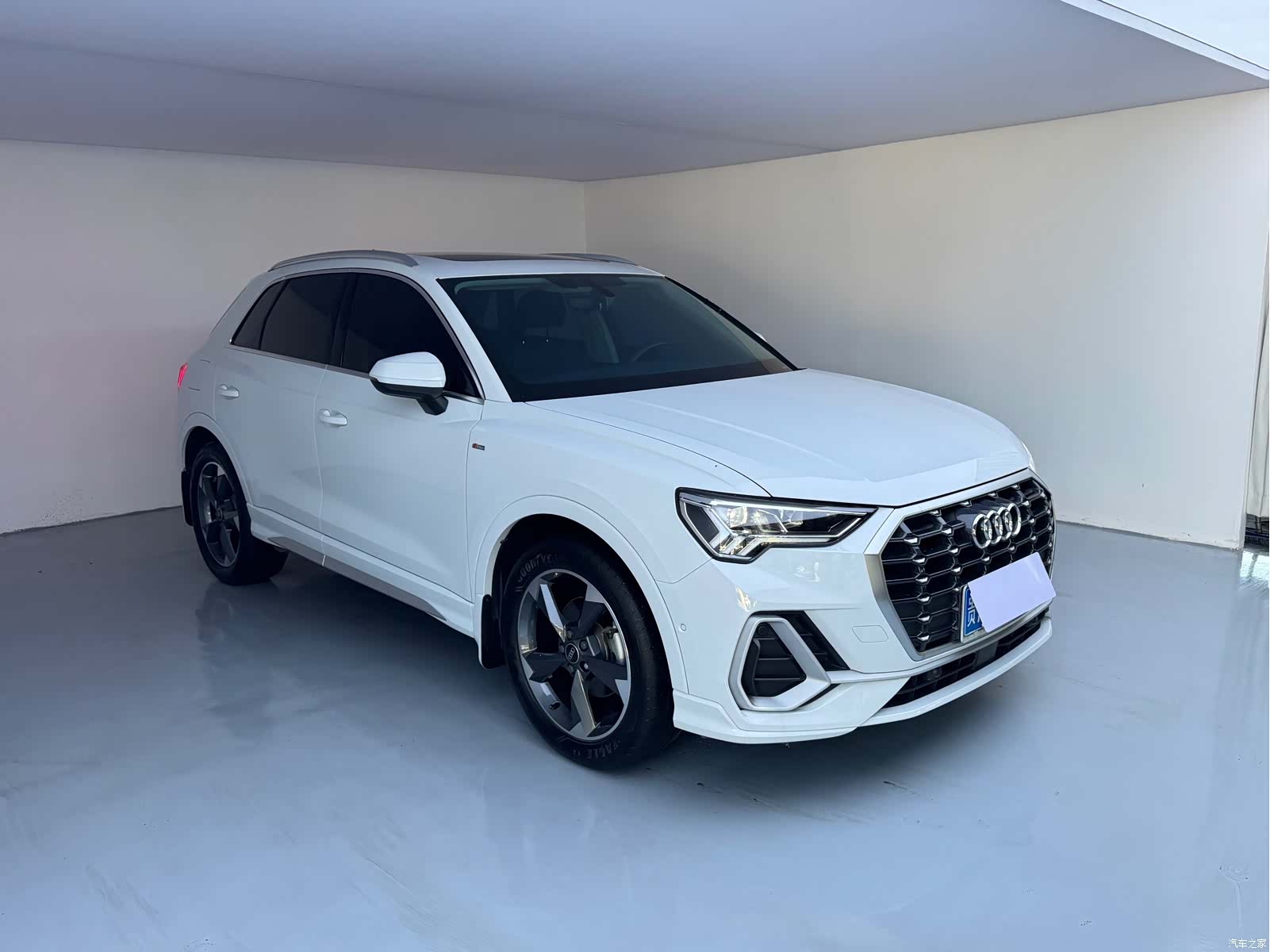 Audi Q3, 2023 3