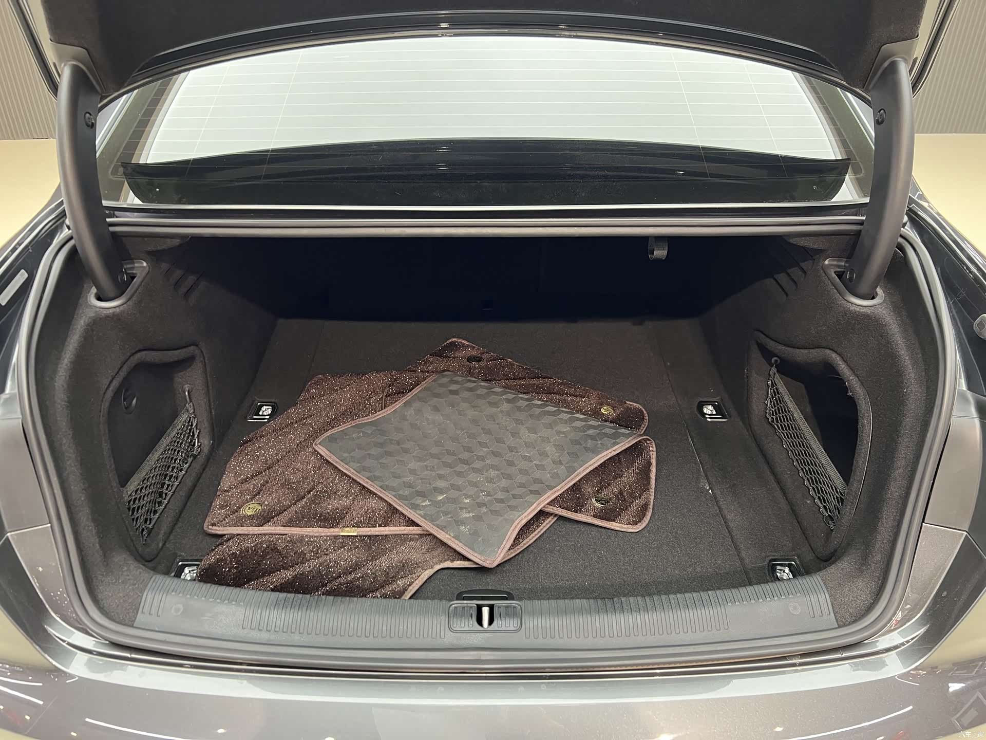 Audi A4L, 2020 19