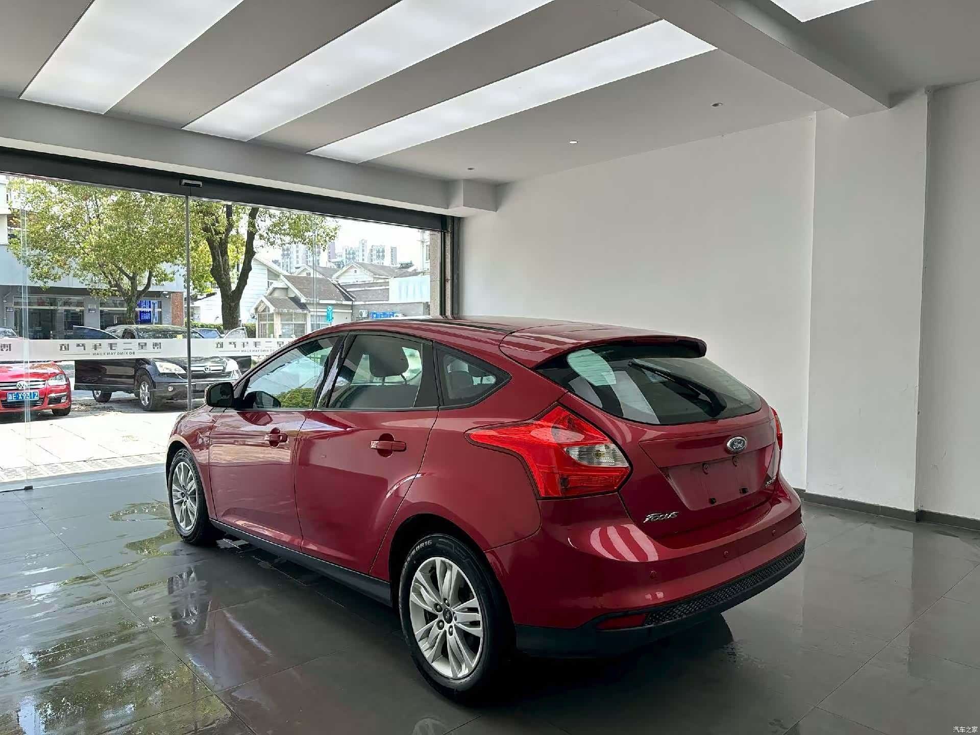 Ford Focus, 2014 7