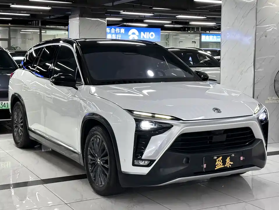 NIO ES8