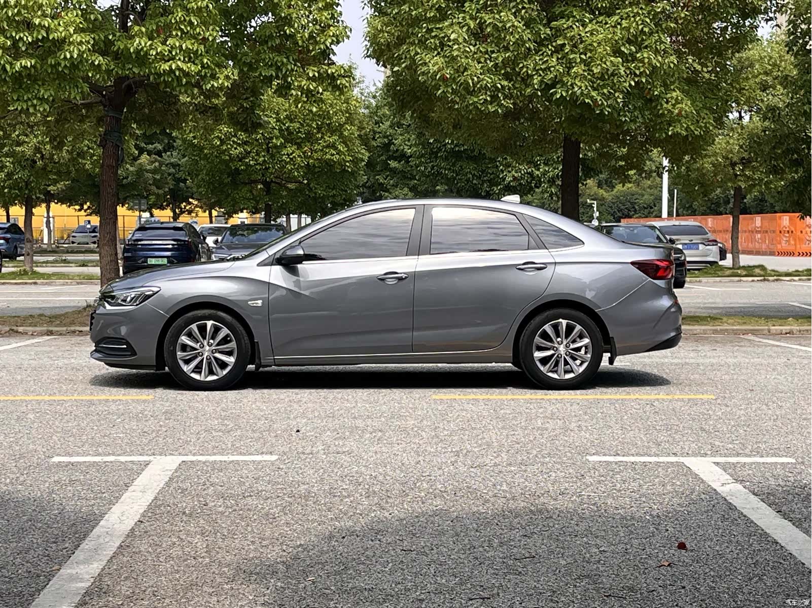 Chevrolet 320, 2022 4