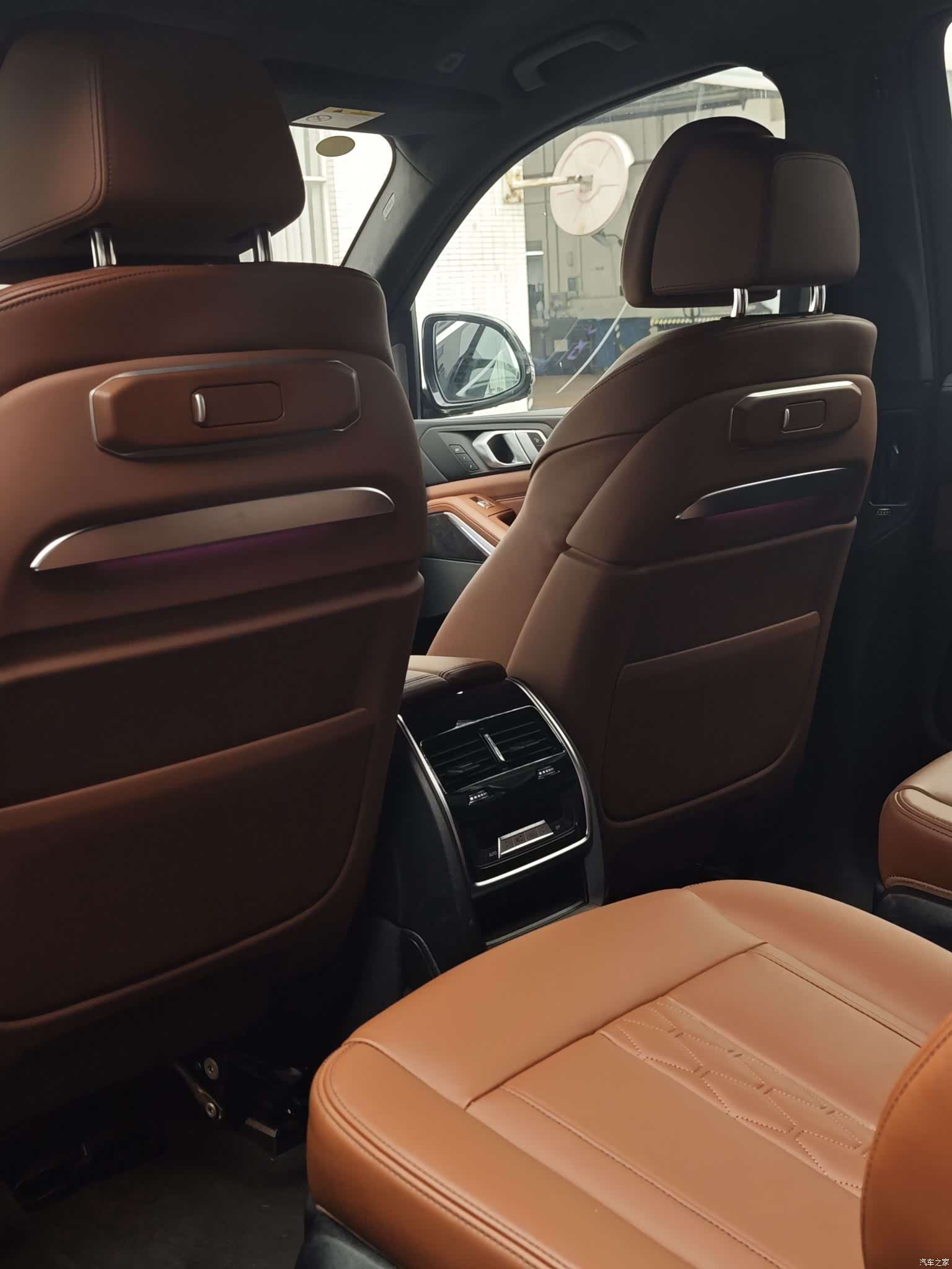 BMW X7, 2025 6