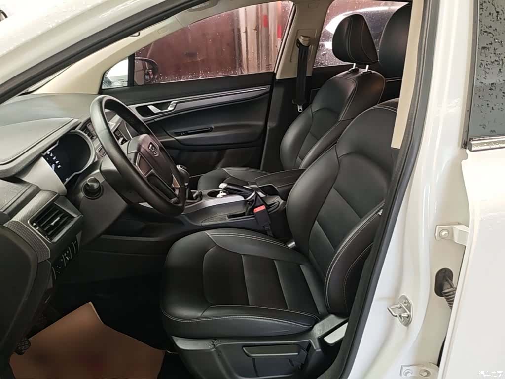 Geely Emgrand, 2017 15