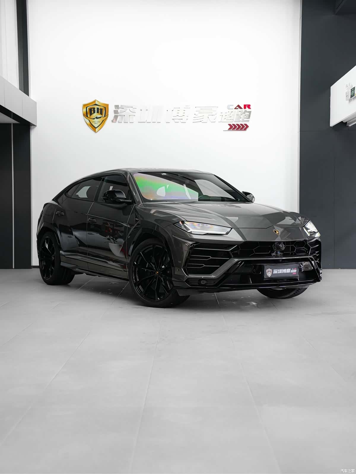 Lamborghini Urus, 2021 3