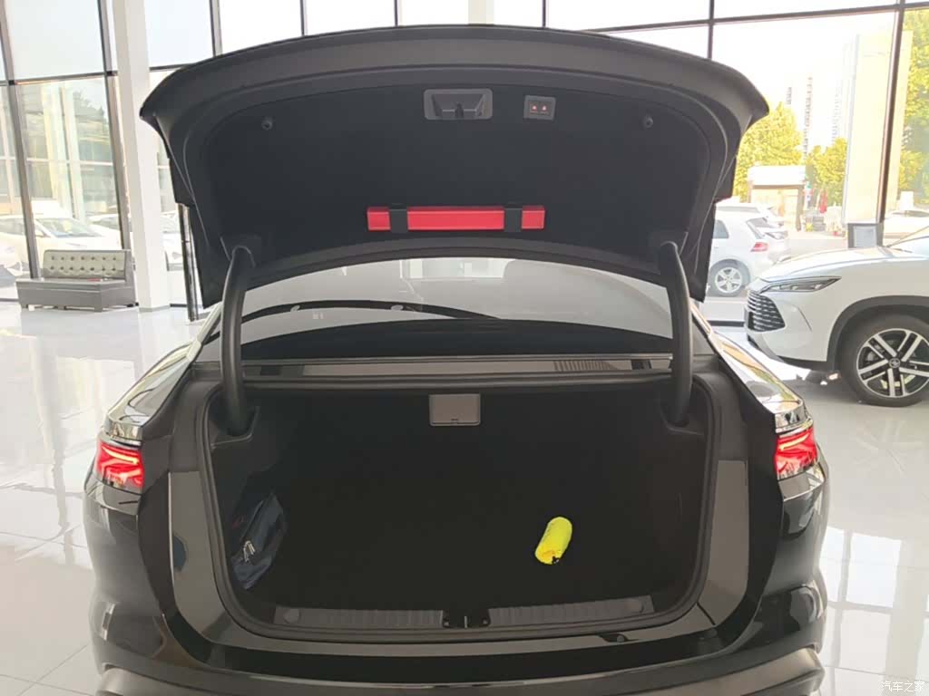 BYD Han, 2026 19
