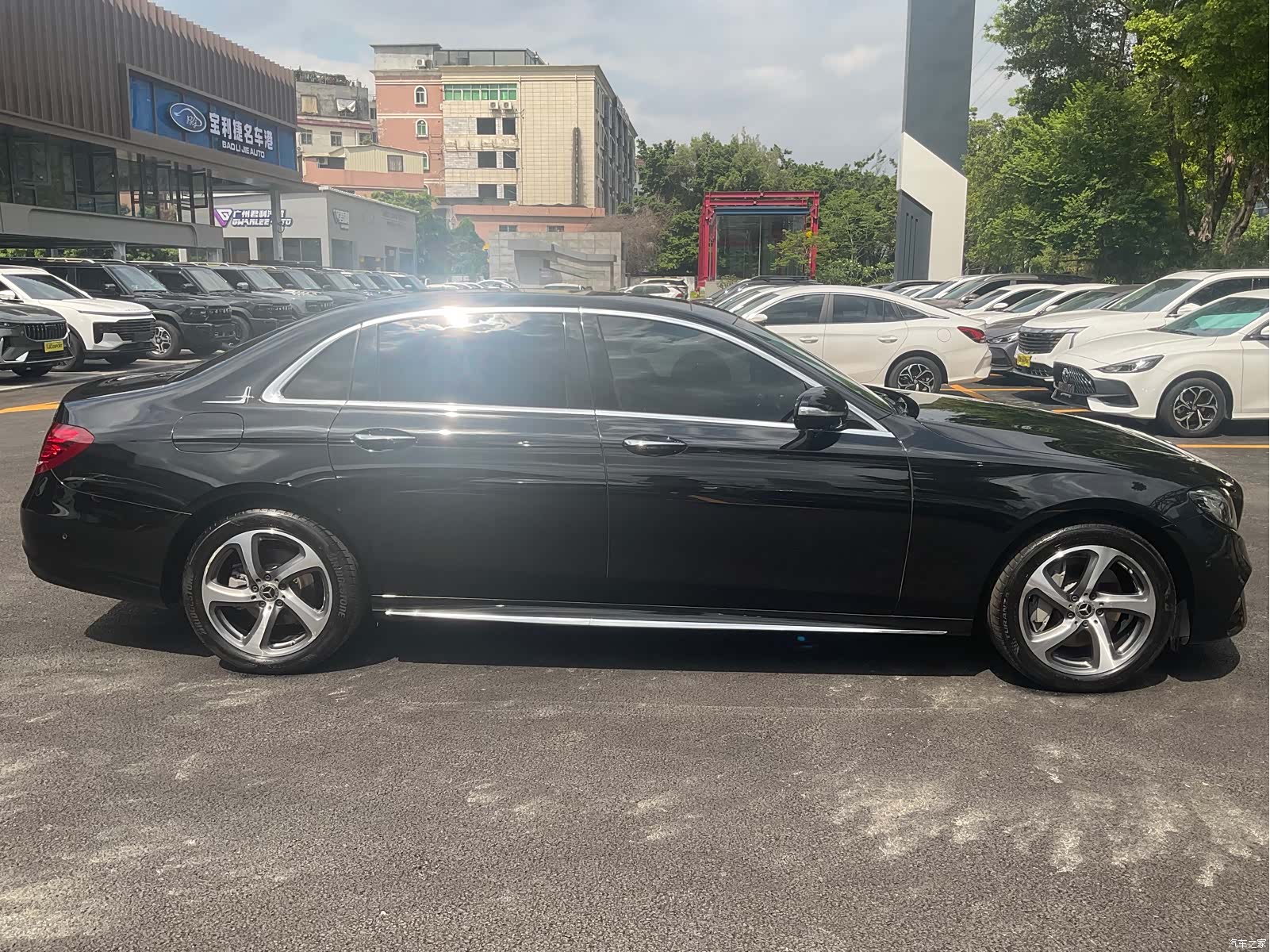 Mercedes-Benz E-Class, 2019 4
