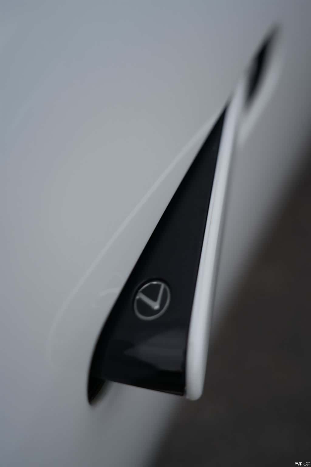 Lexus LC, 2018 18