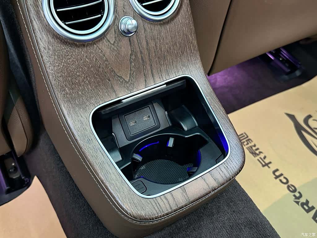 Mercedes-Benz E-Class, 2023 17