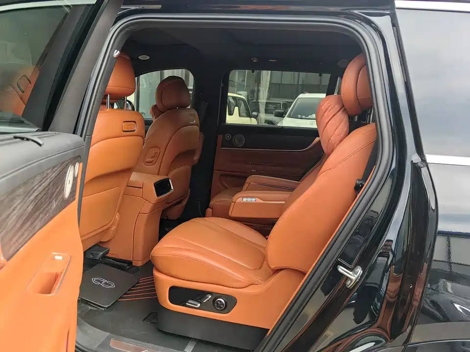 AITO Ask the world M9