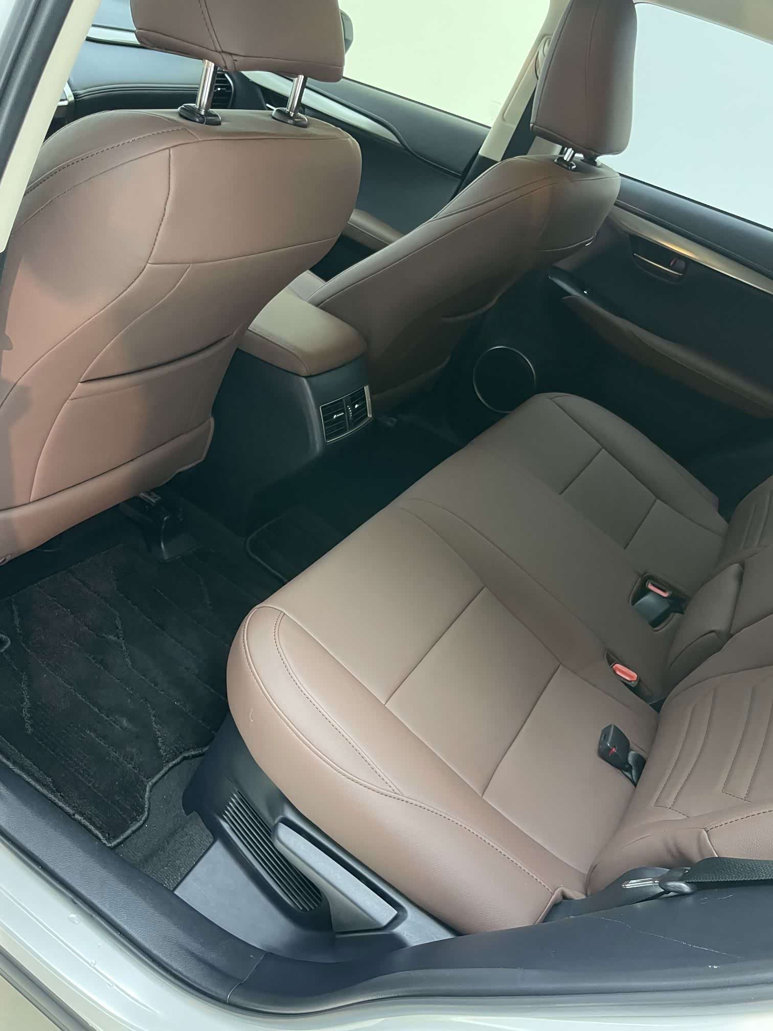 Lexus NX, 2020 30