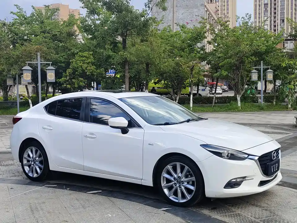 Mazda 3 Angkesaila