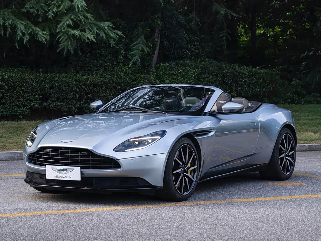 Aston Martin DB11