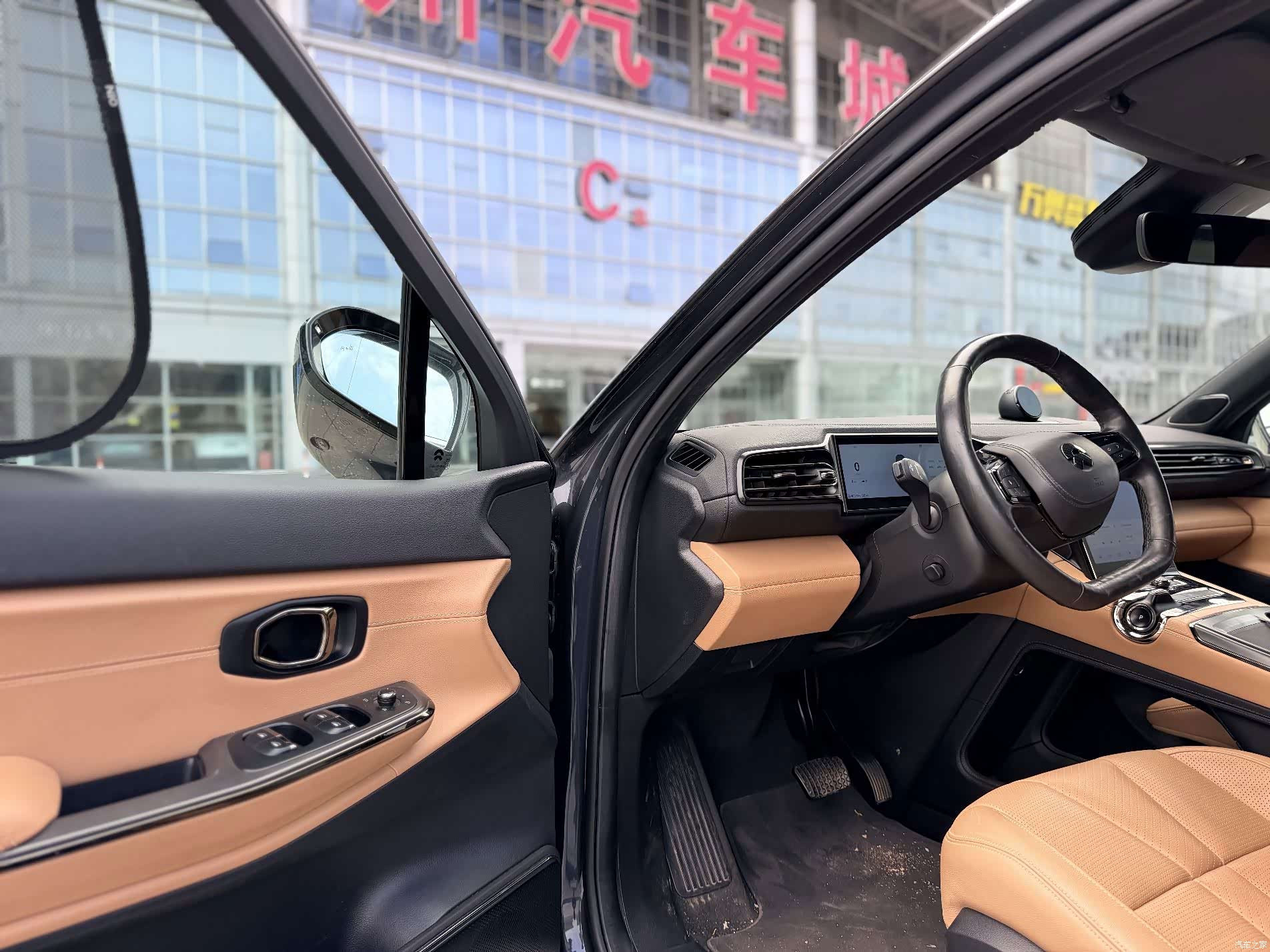 NIO ES8, 2021 7