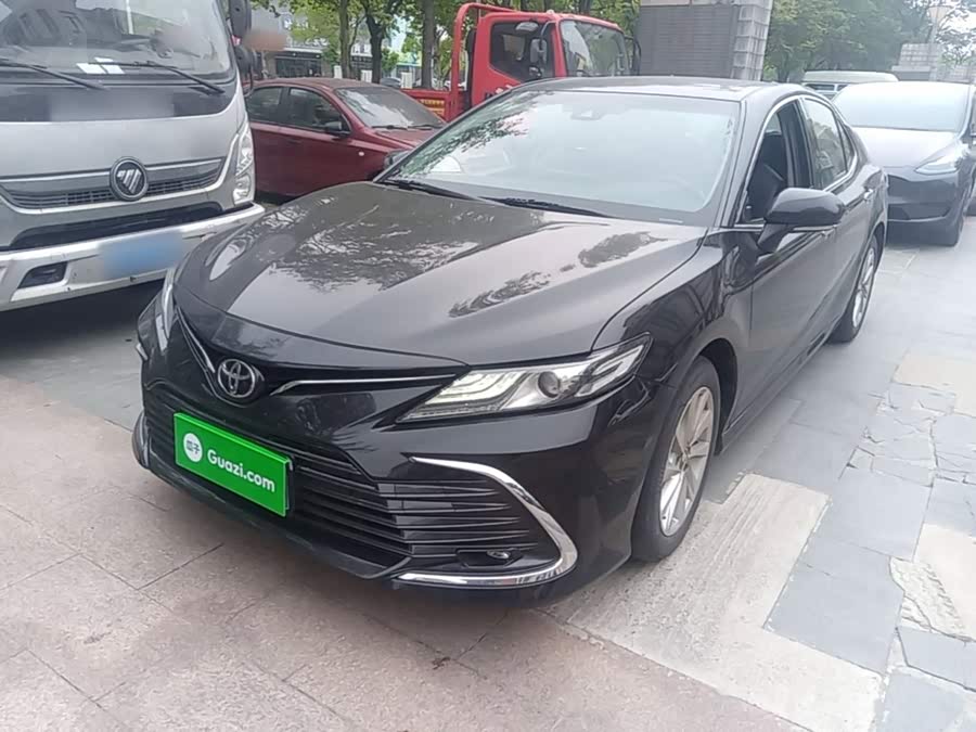 Toyota Camry 2022, фото 2