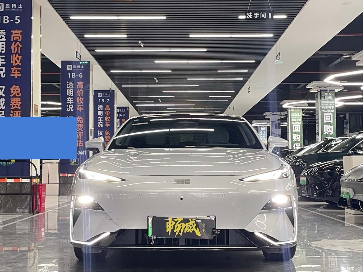 Geely E8, 2025 2