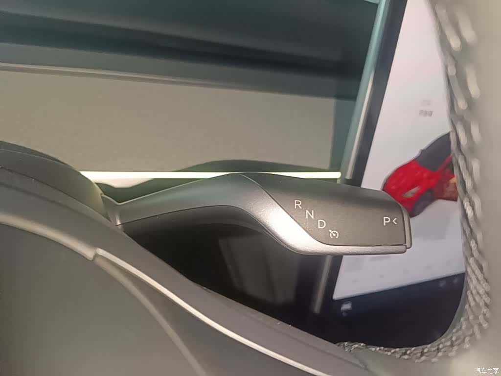 Tesla Model Y, 2024 14
