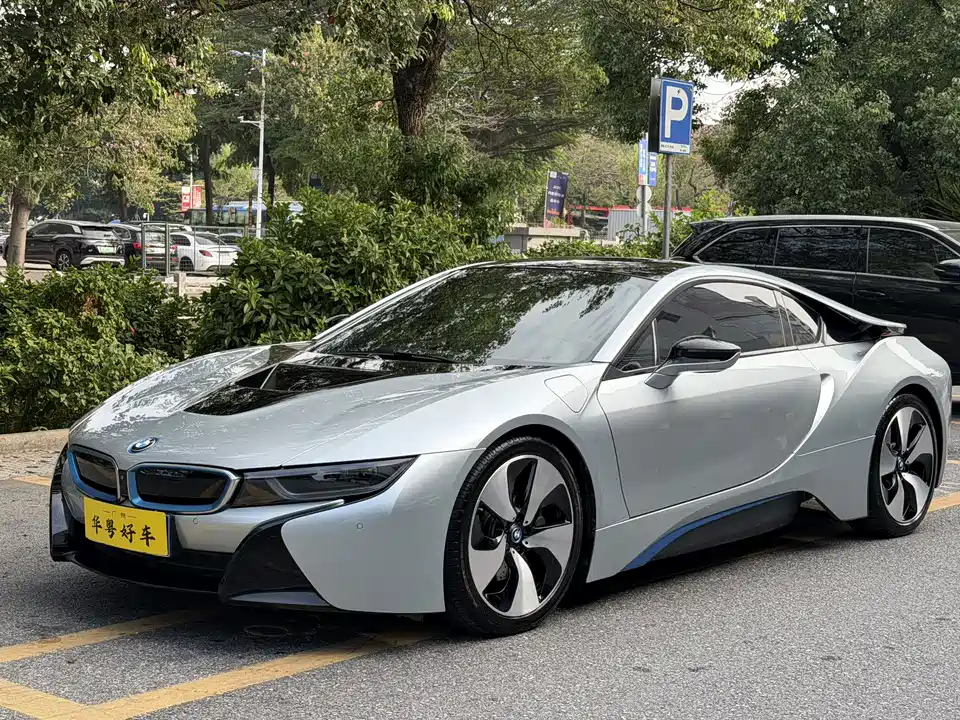 BMW i8