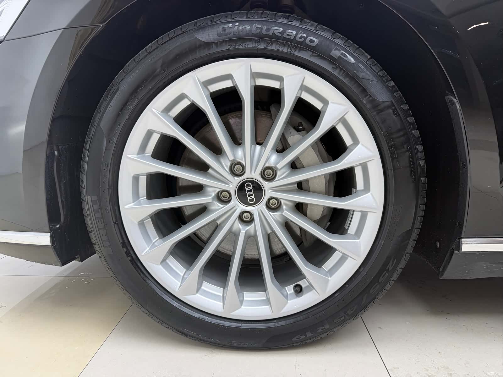 Audi A8L, 2022 22