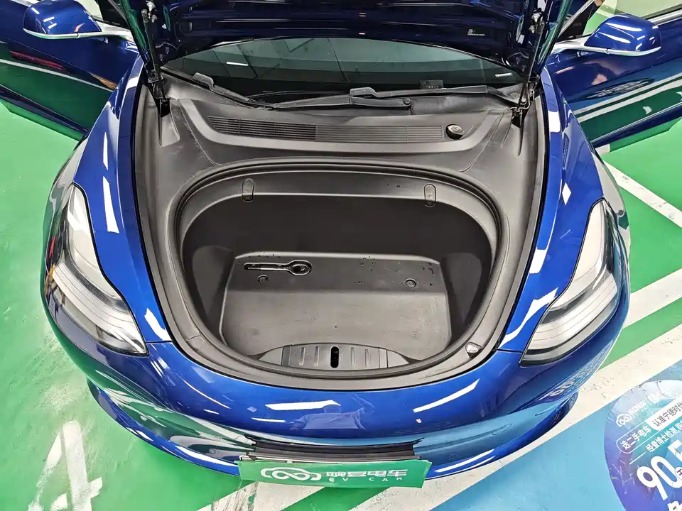 Tesla Model 3 Tesla Model 3
